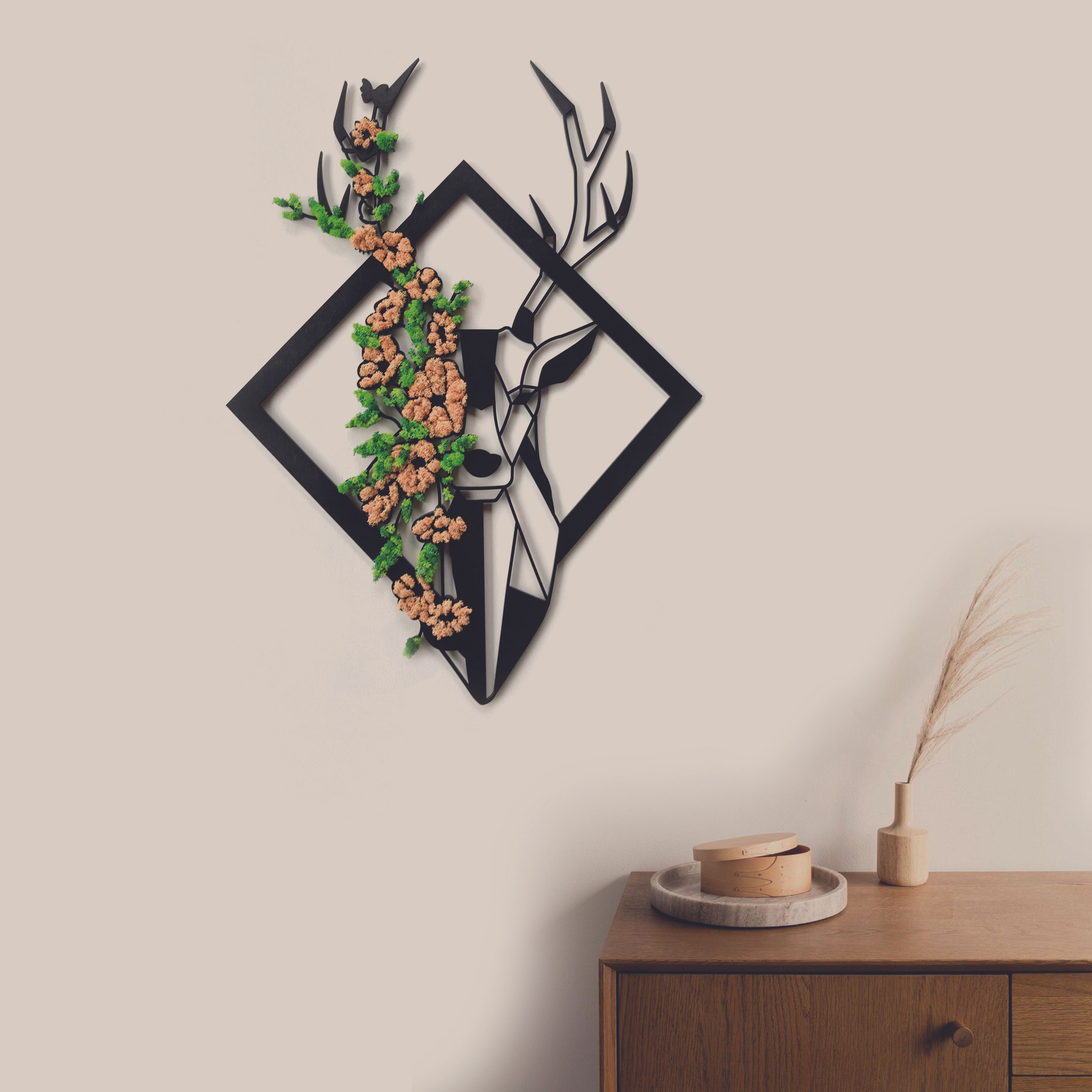 Картина зі стабілізованим мохом "Олень з квітами"