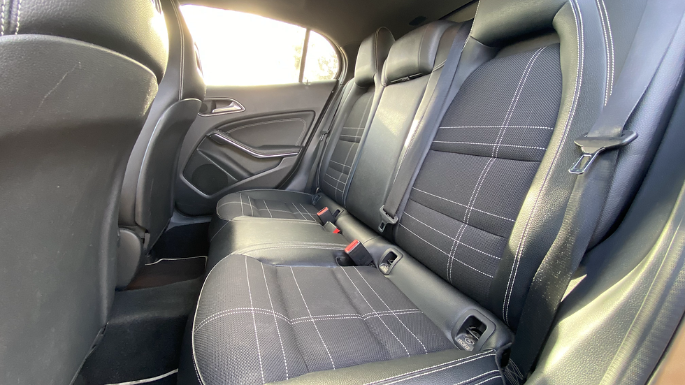 Miniature : Mercedes-benz GLA 200d Sensation 136ch 7G-DCT