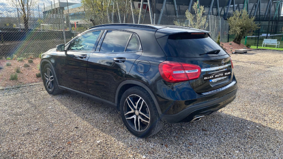 Miniature : Mercedes-benz GLA 200d Sensation 136ch 7G-DCT