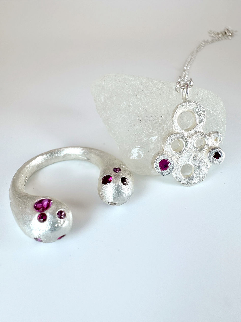 Thumbnail: Comfort & Joy -dotty (love)