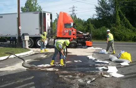 cal-trans-spill-kit-photo-1-1.webp