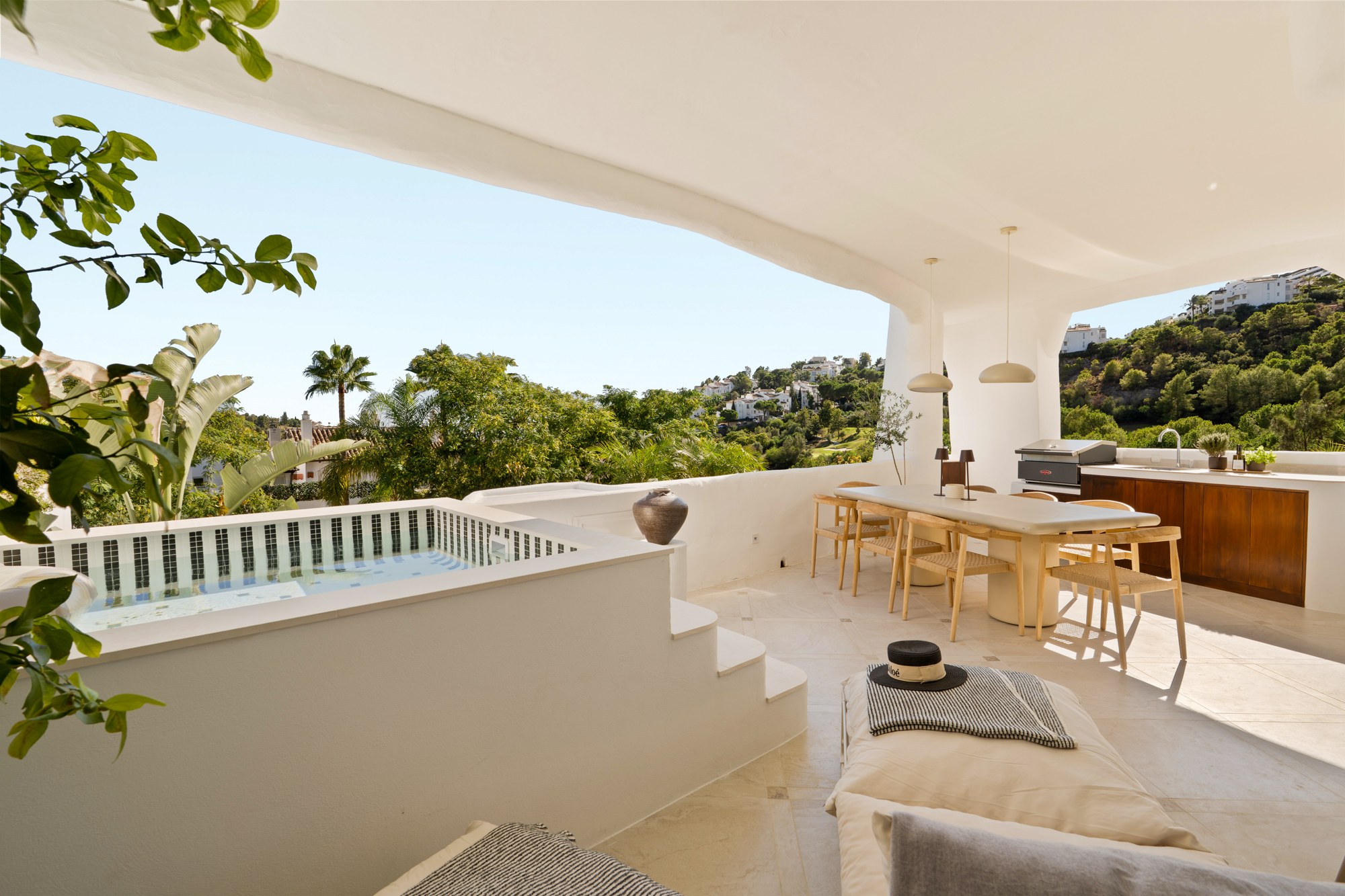MIDDLE FLOOR APARTMENT CIELA