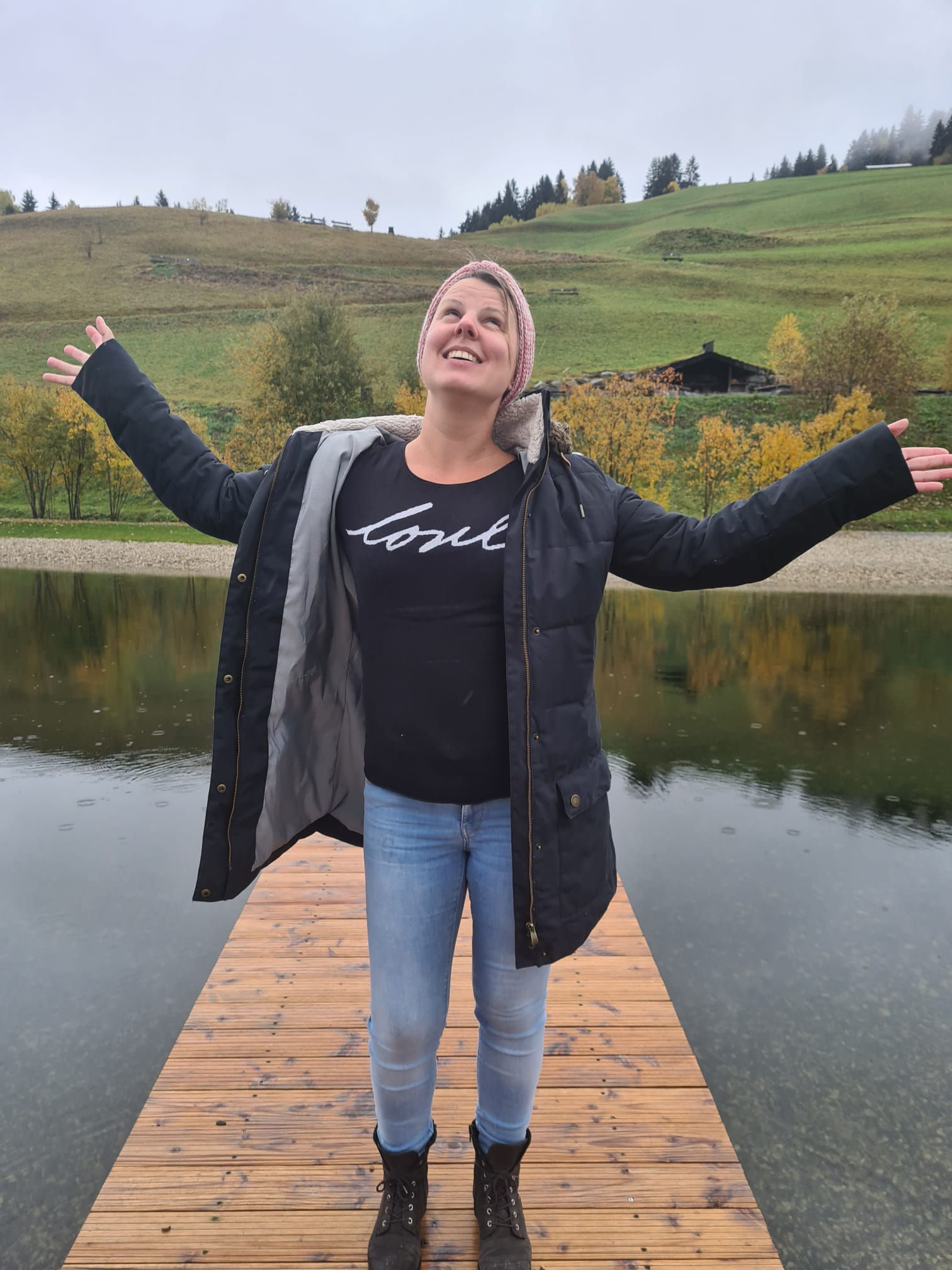 Daniela Bisig, deine Wegbegleiterin bei Seelä-Liäbi. Coaching, Hypnose, Soul & Parts, Systemisches Stellen, Energiearbeit und Meditation