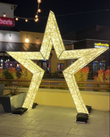 Star Walkthrough at MainPlace Mall