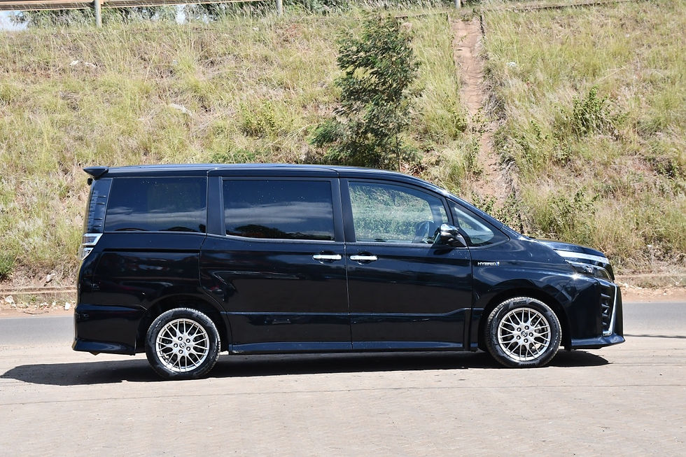 Thumbnail: 2018 Toyota Voxy Hybrid