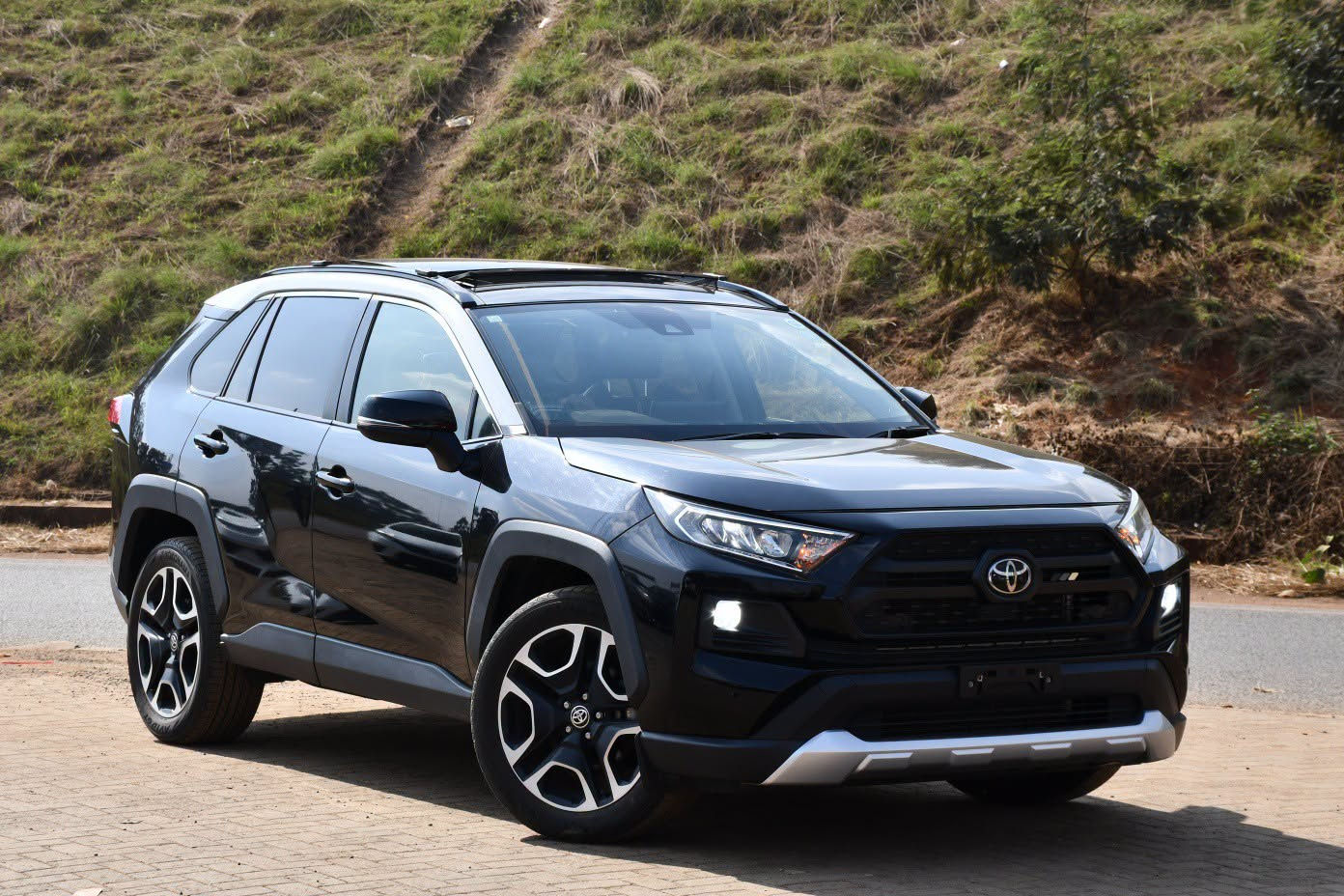 2019 TOYOTA RAV4 ADVENTURE SUNROOF