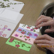 １０月の園芸活動⑤　縁日の準備～押し花編～