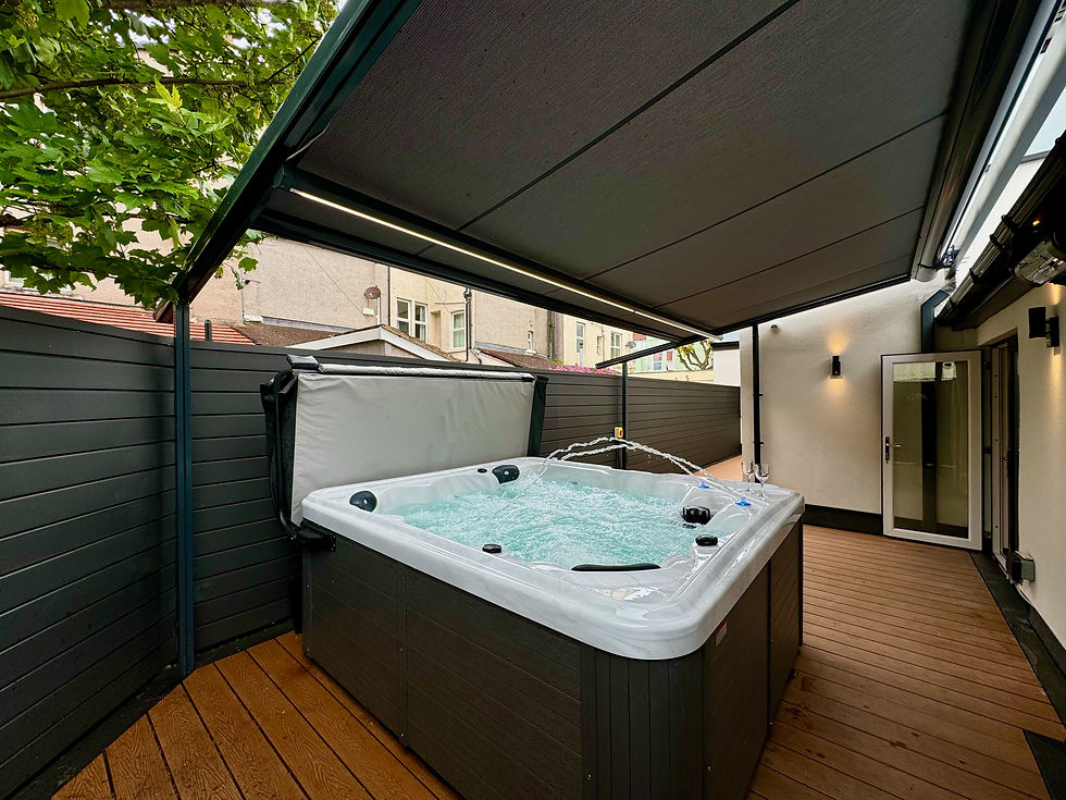 Curzon Villa with Hot Tub