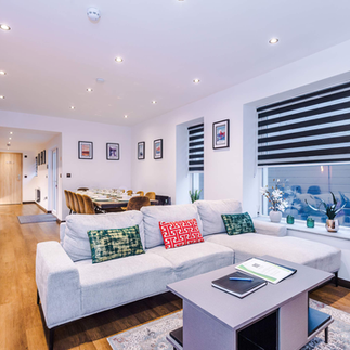 Family and pet-friendly accommodation at Curzon Villa in Llandudno