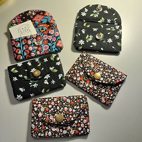 HoneygirlbooksandgiftsLittle wallets.jpeg