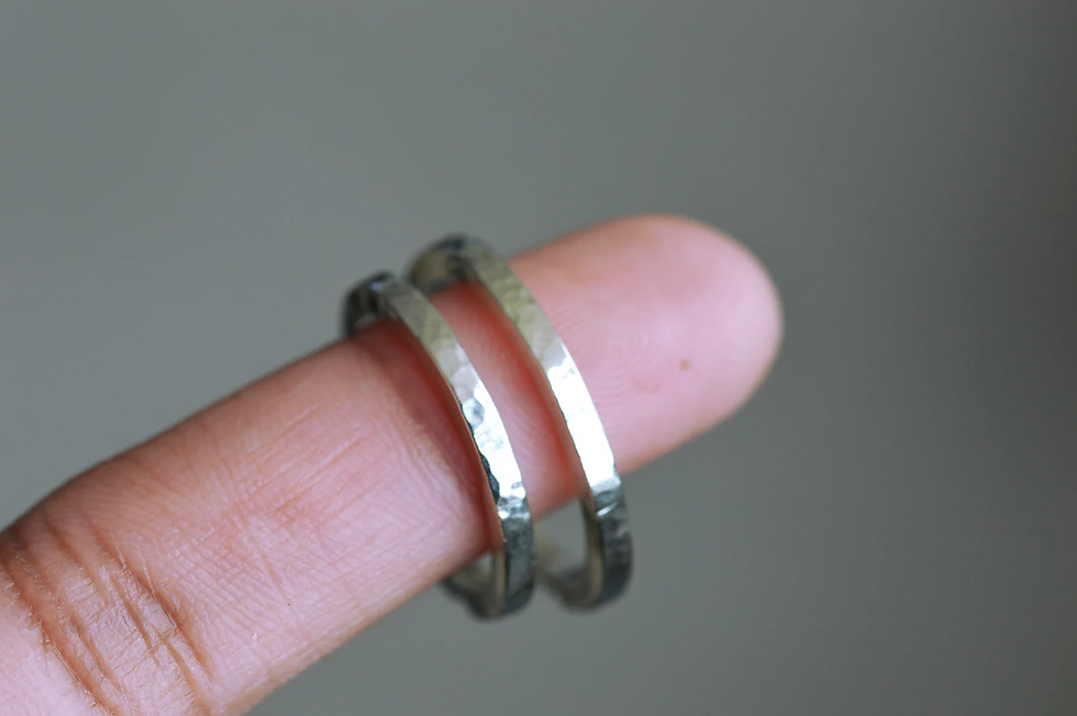 Thumbnail: Heart connection ring set- Skinny bands