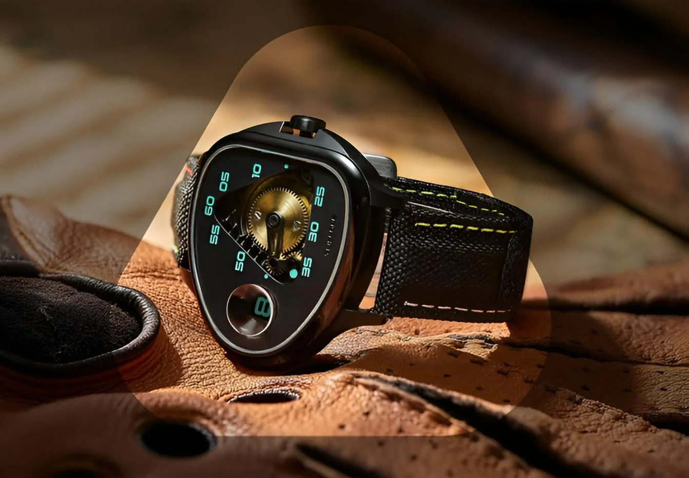 Angle the Triscope jumping hour and skeleton dial