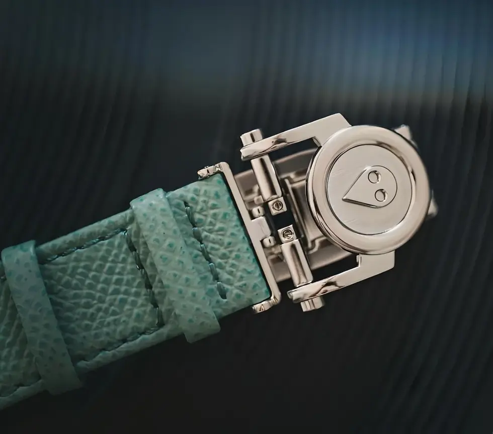 M.A.D.2 Green Edition Inspirée des nuits électro des années 90 et du monde des platines DJ, avec son design singulier