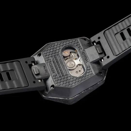 Montre heure vagabonde Inspirée par la puissance du serpent et l’univers de la science-fiction ATOWAK Cobra Venom Red