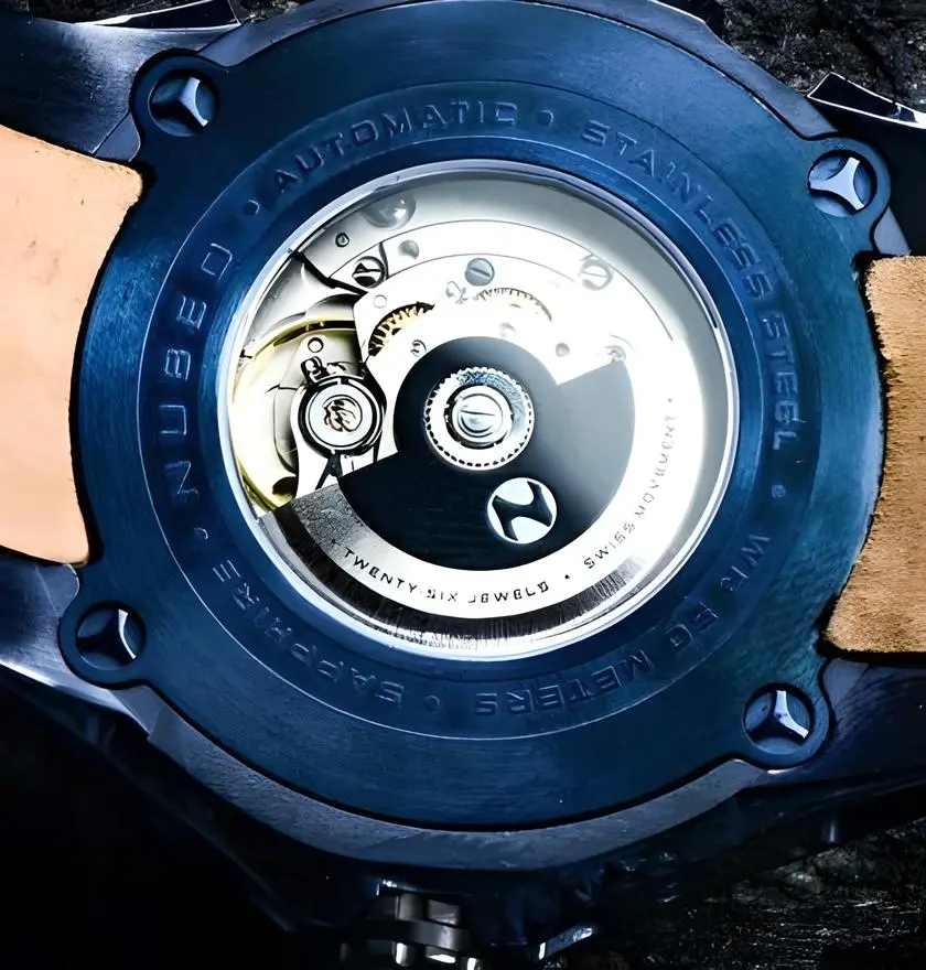 NUBEO Satellite heure vagabonde lunette en carbone Deux orbes en apesanteur : une lecture du temps totalement nouvelle