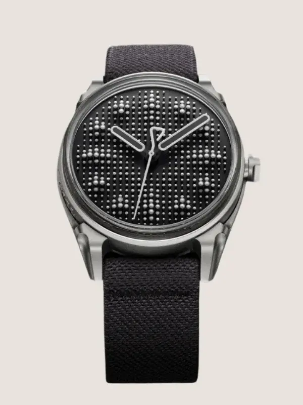 montre à cadran tridimensionnel composé de 468 cylindres luminescents et son boîtier en acier moulé sous pression