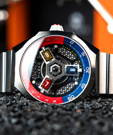 montre affichage à heure vagabonde, porté par des satellites tridimensionnels