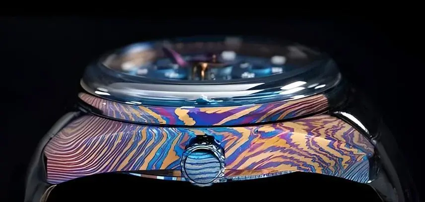 montre design avant-gardiste sculpté à la main, mécanisme exceptionnel et artisanat d’exception IWMK Aqua 8