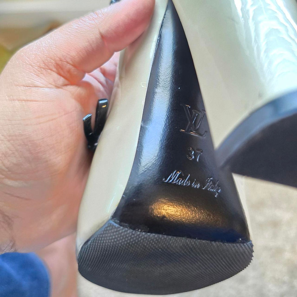 Thumbnail: Louis Vuitton Fetish Pumps - Sz 37