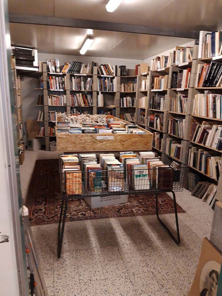 Salle de vente antiquités & meubles anciens Bièvre, Namur