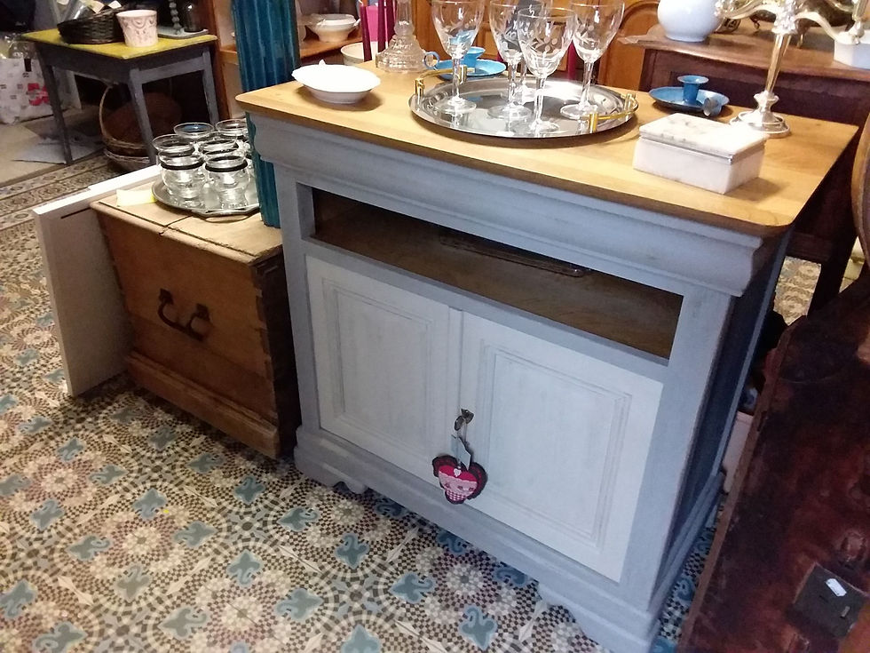 Je me souviens...", boutique d'antiquités à Strée