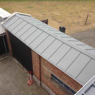 Zink staande naad en timmerwerk - Fort van Breendonk