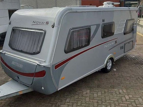 Ophaling van oude metalen, van aluminium golfplaten tot caravans
