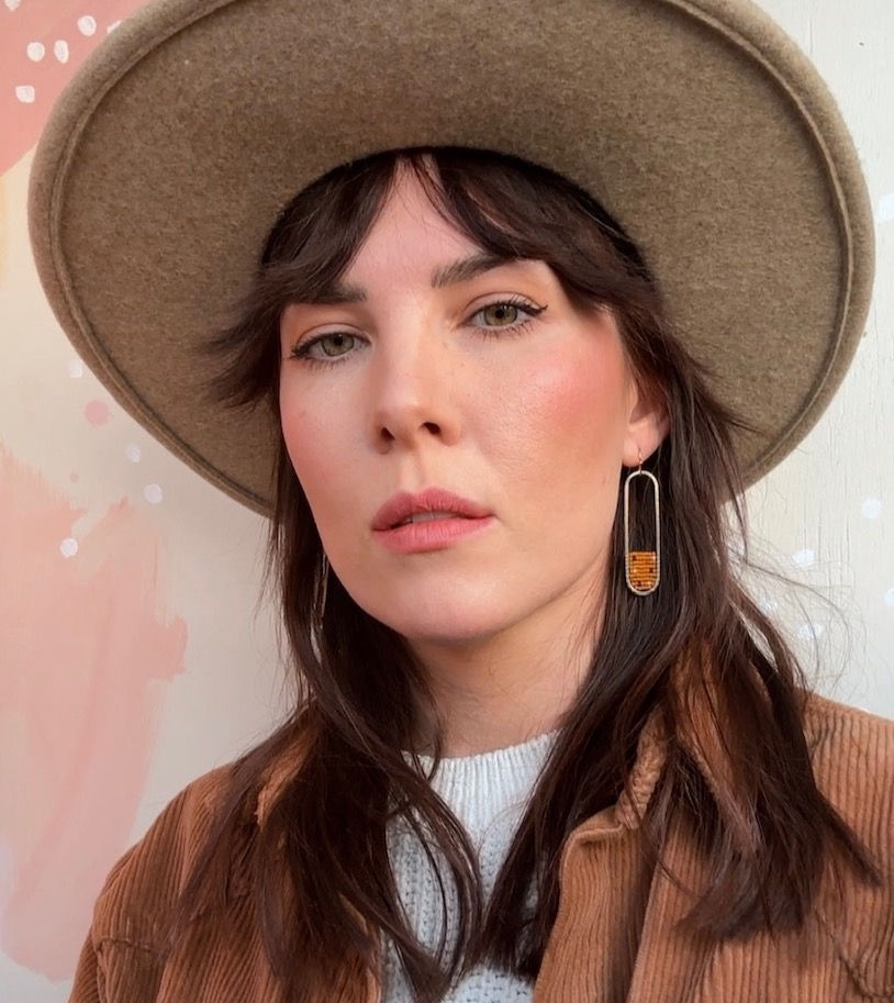 Miniature : Speckled Oval Earrings