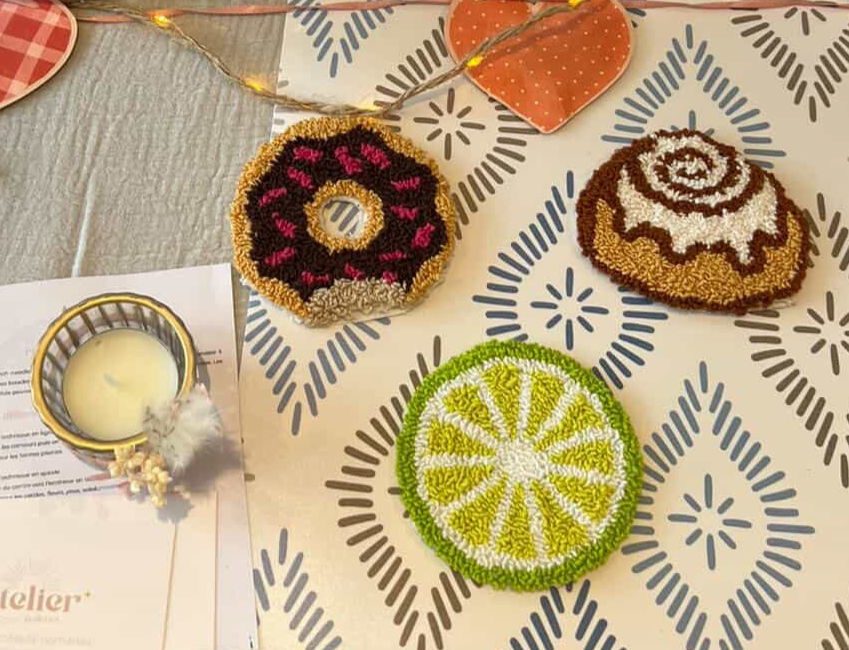 Quelques créations (sous-verres en punch needle)