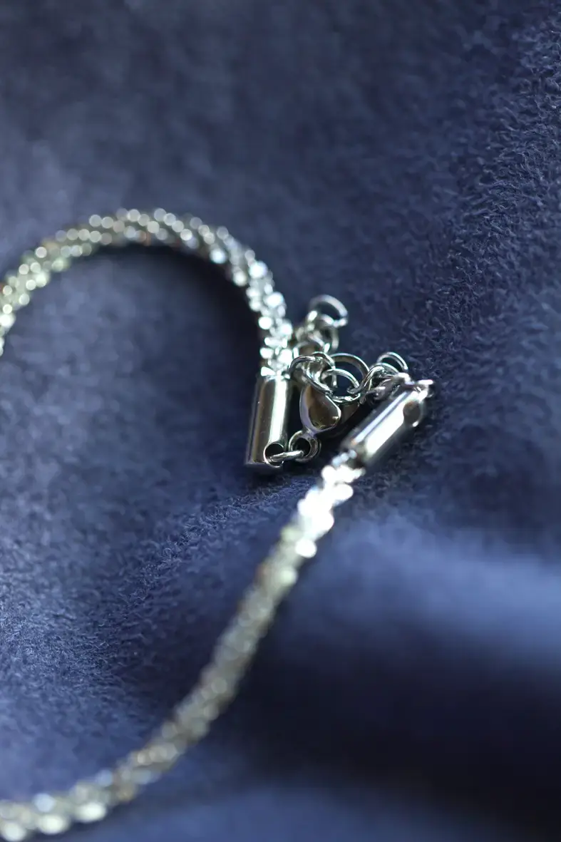 Thumbnail: fermoir bracelet en maille torsadée en acier inoxydable argenté