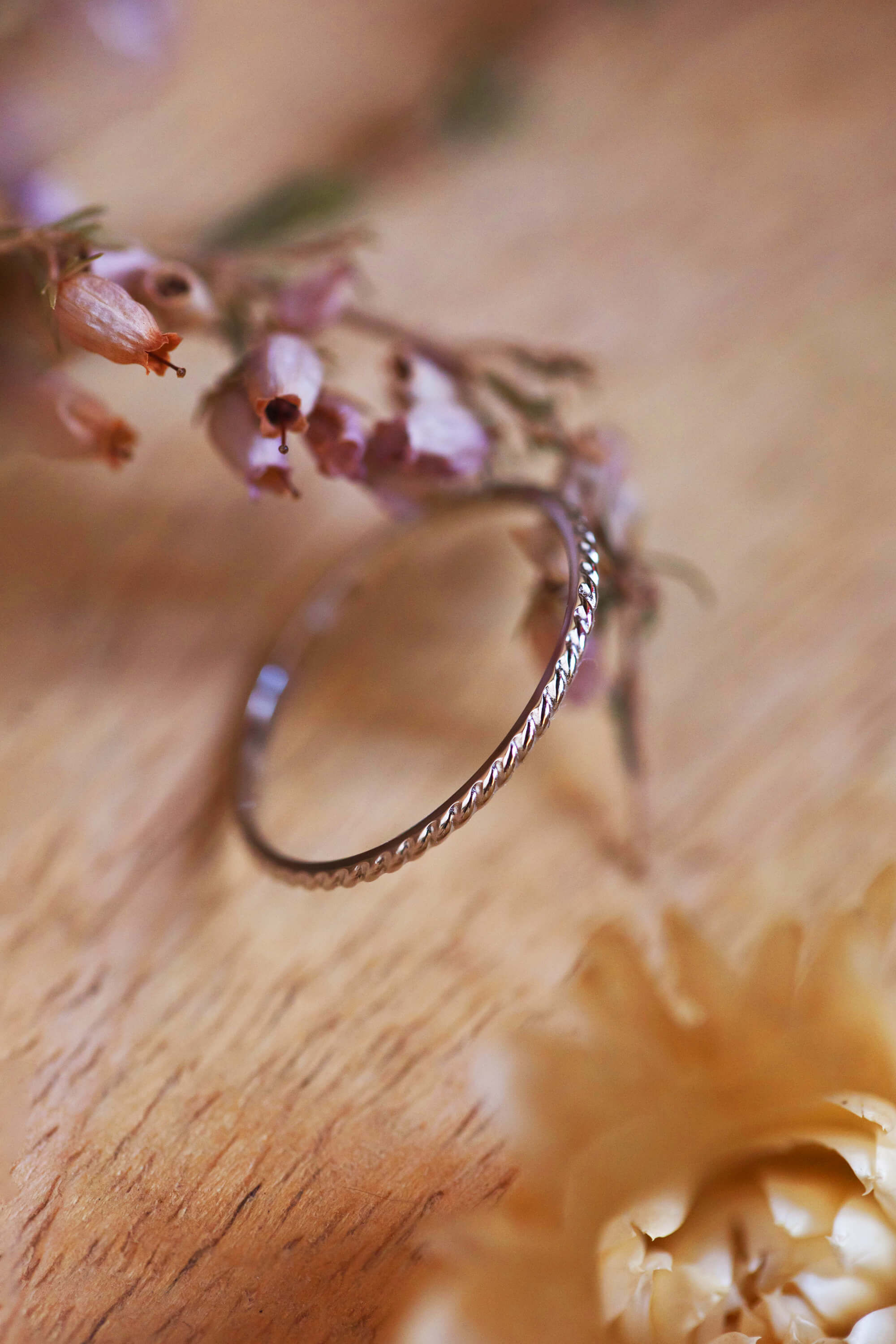 bague type alliance fine et torsadée pour femme en argent 925