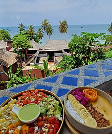 Vegetable and fruit salads at PRANA Cafe with ocean view