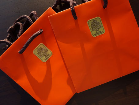 お持ち帰りブルーベリー用の紙袋。。。