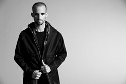 מעצבת: דיקלה עינת