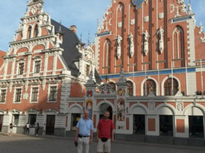 Professor Stefan Schuster visits the institute