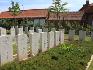 Wulverghem Churchyard, CWGC, Wulvergem
