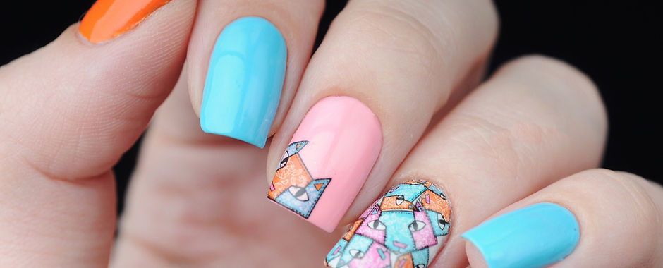 Bright manicure with print cat orange bl