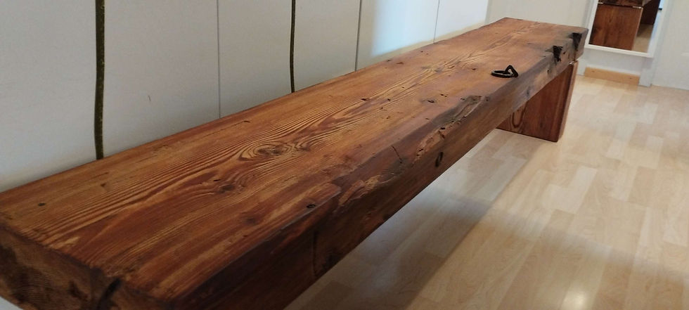 Miniaturbild: Holzbank aus wiederverwertetem Holz