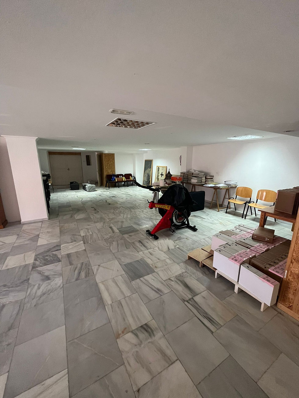 Miniatura: Local en Plaza Juan de Lima