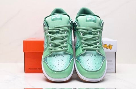 Thumbnail: NIKE SB DUNKS ‘BULBASAUR’