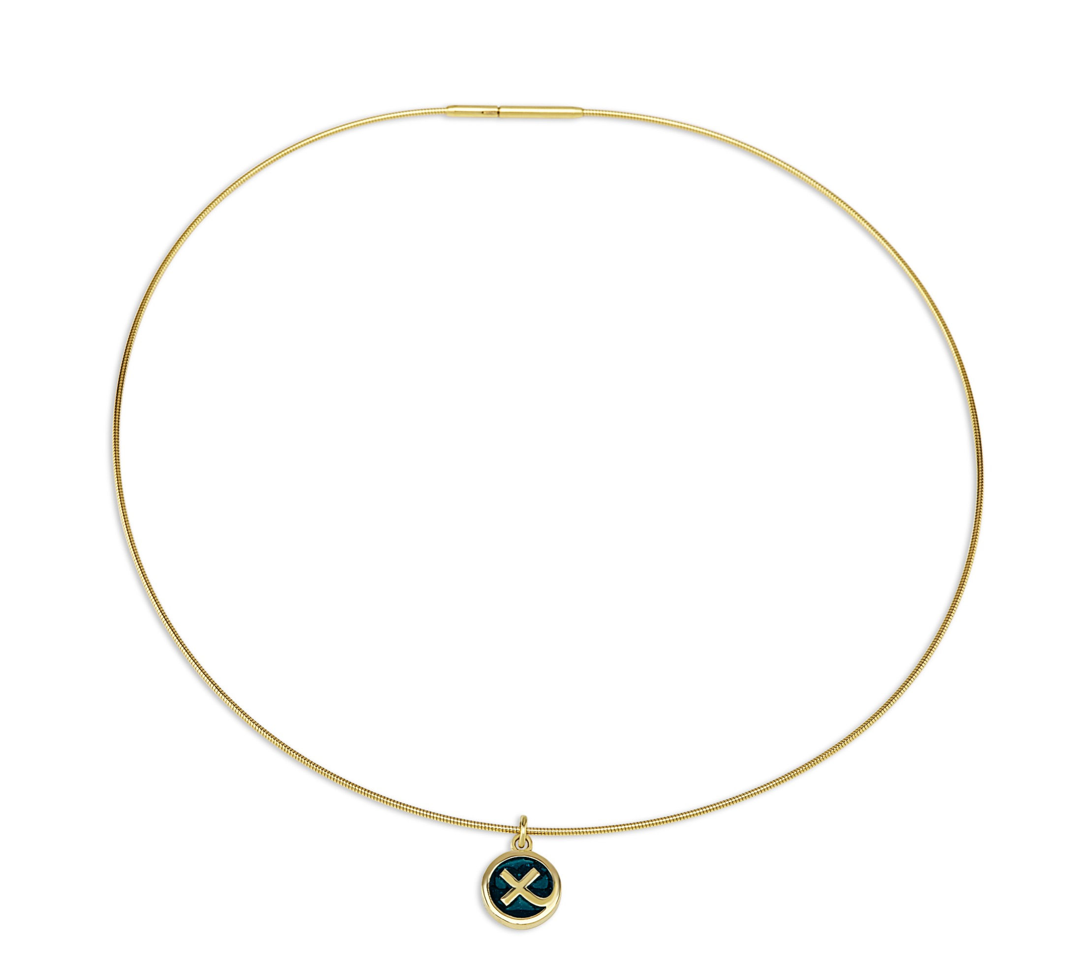 Enamelled dark green 9ct yellow gold 'Kiss in a hug' charm on cable