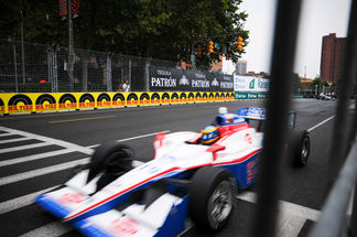 09032011_BaltimoreGP_IZODIndyCar-7860_nologo.jpeg