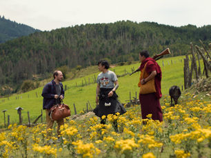 «The Monk and the Gun»: un moine et deux fusils