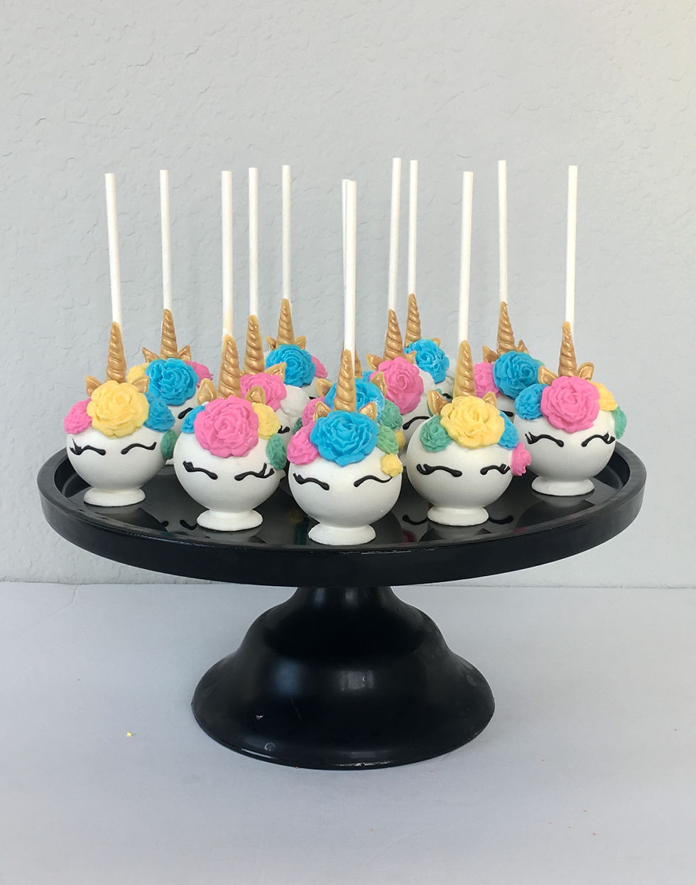 unicorn cake pops