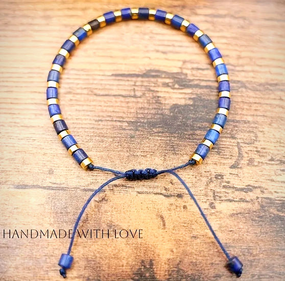 Lapislazuliarmband - Klarer Geist mit goldenen Akzenten