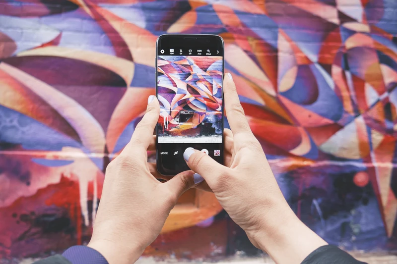 interior design, smartphone, graffiti, street art, trends forecasting