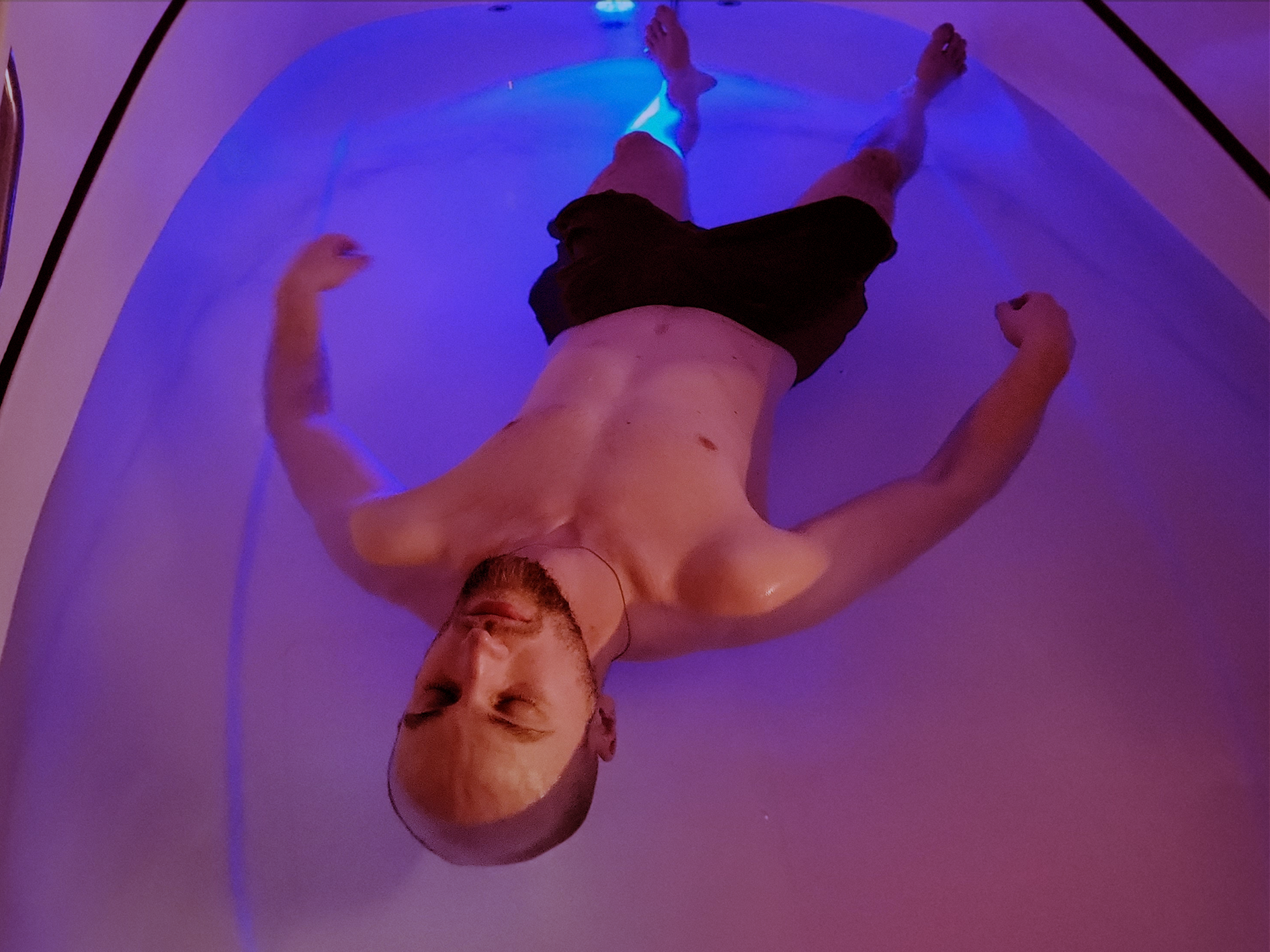 Floating hos Float in Space