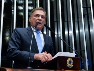 Alvaro Dias é favorito a uma das vagas no Senado pelo Paraná, diz pesquisa