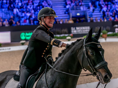 Pauline Basquin et Sertorius de Rima Z*Ifce sur un petit nuage à Lyon