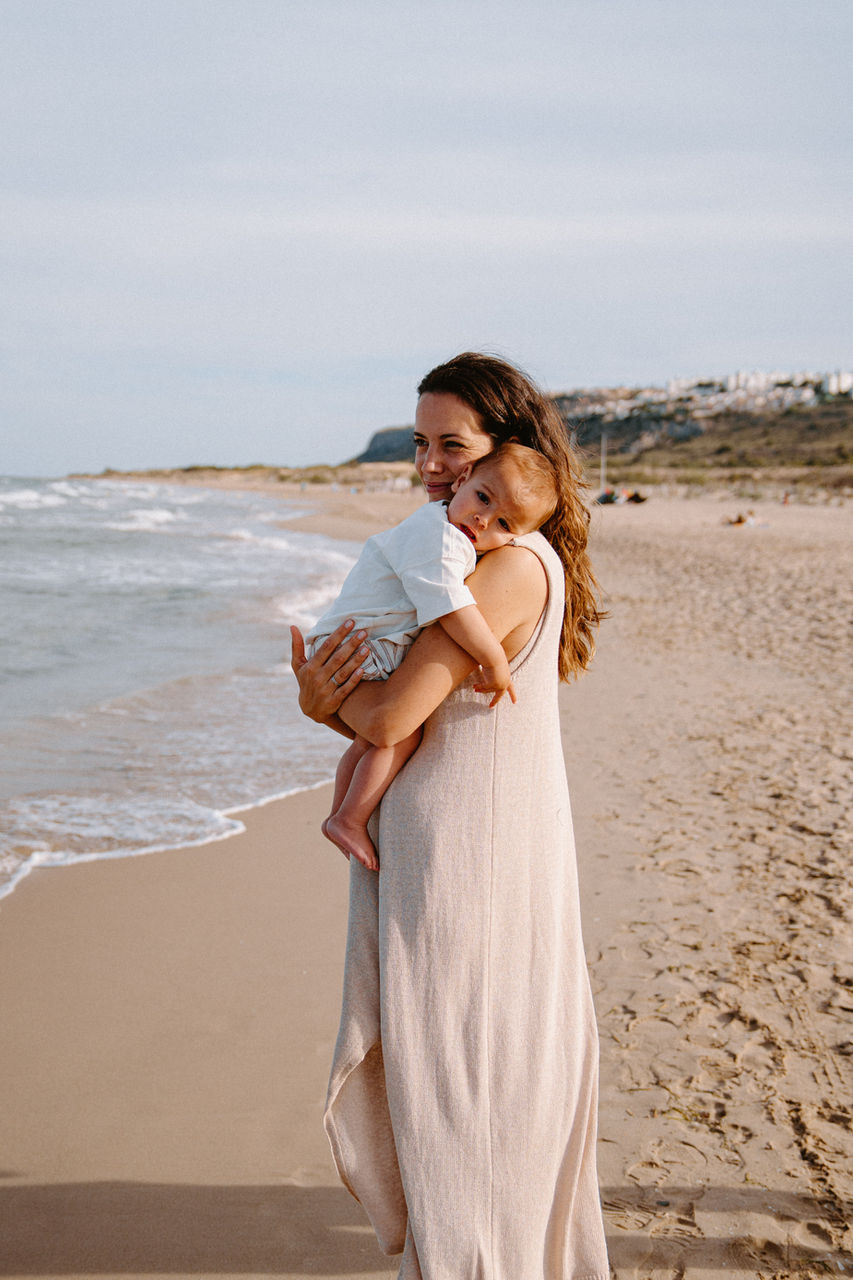 Sesión familia Castellón, fotógrafa familiar alicante, fotografía de familia Castellón, reportaje de familias en alicante